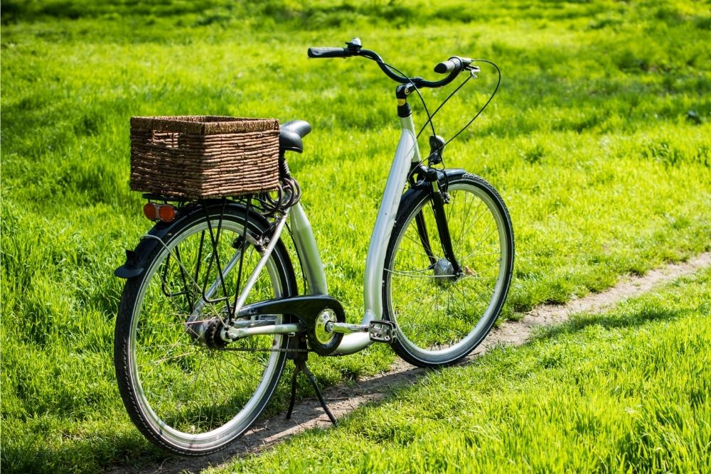 Can you add a basket to any bike2