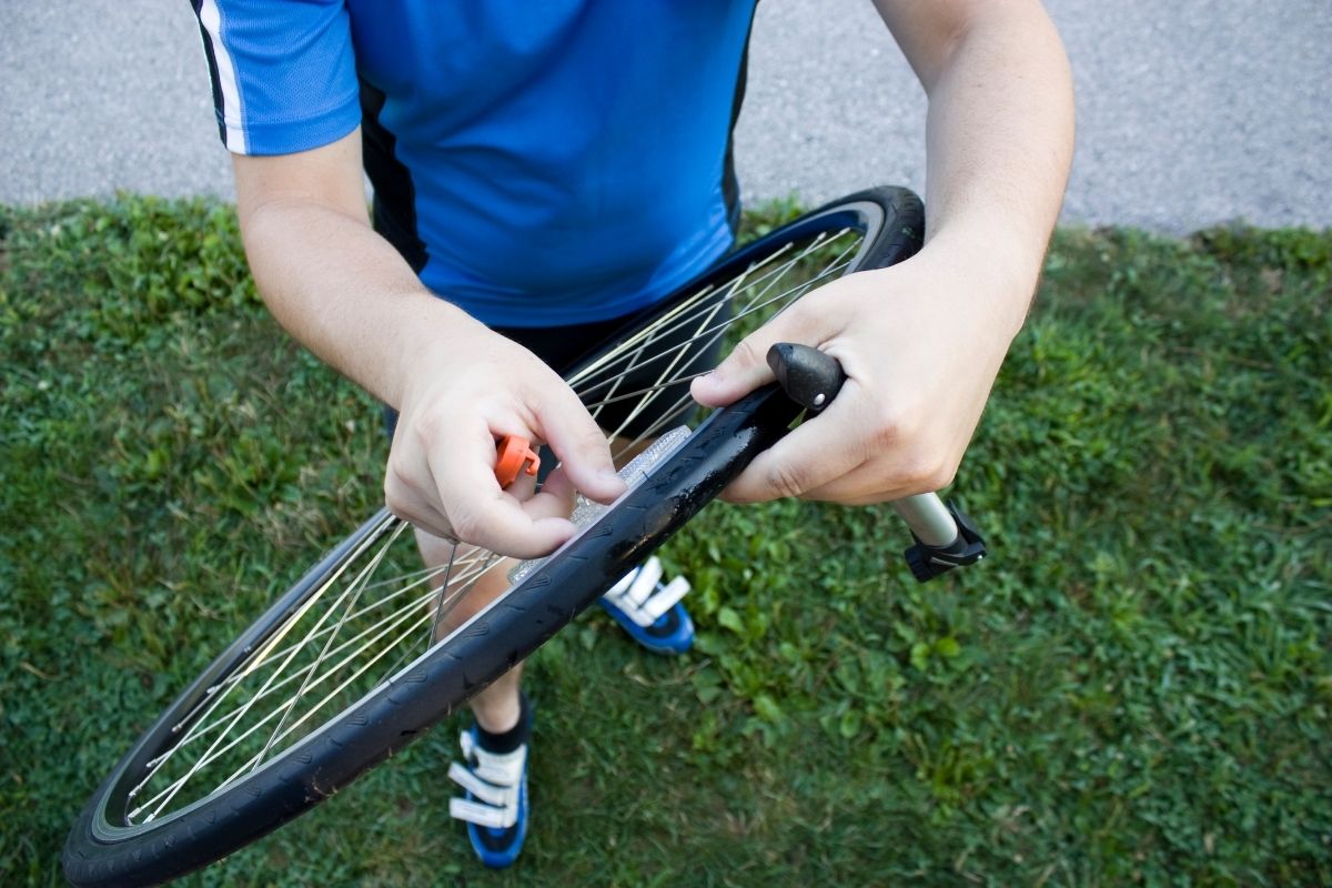 How to Change a Bike Tire How to Change a Bike Tire